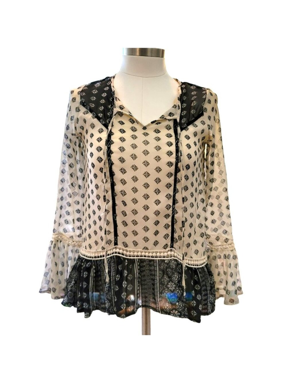 Boho Sheer Blouse Womens Size Small Black White Print Flowy Long Sleeve JJ3488